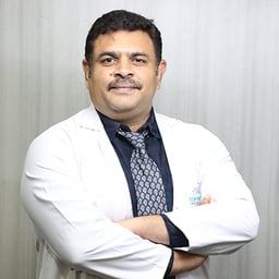 Dr Naveen   Yalamanchali
